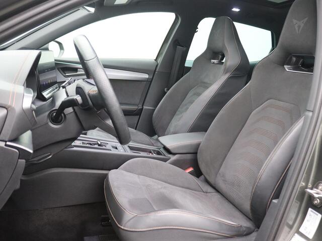 Cupra Formentor 1.4 e-Hybrid VZ Tribe Edition 245PK DSG Panoramadak, Trekhaak, Memorystoel, Matrix LED Verlichting, 19" LM Velgen, Keyless, Side Assist, 360gr. Camera – foto 5