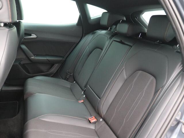 Cupra Formentor 1.4 e-Hybrid Performance 204PK DSG Trekhaak, Achteruitrijcamera, Side Assist, Keyless, Stoel-Stuurverwarming, Voorruitverwarming, 19" LM Velgen, Navi