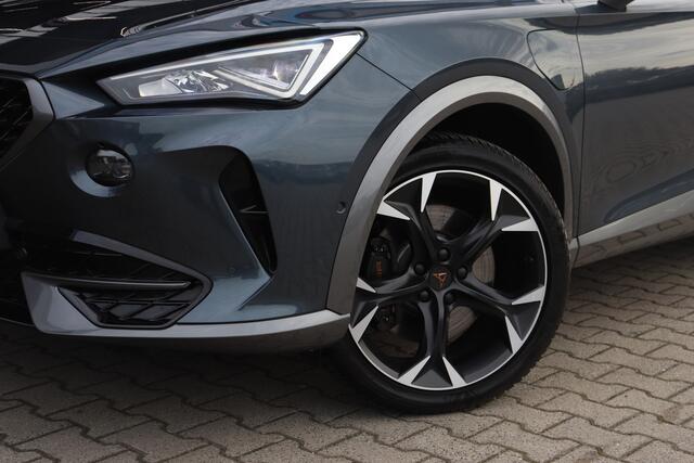Cupra Formentor 1.4 e-Hybrid VZ Performance | ACC | Camera | 19 Inch |