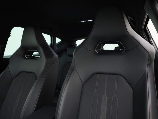 Cupra Leon 1.4e-Hybrid 150kW/204PK DSG · Navigatie · Stoel-& stuurverwarming · Parkeersensoren + Camera