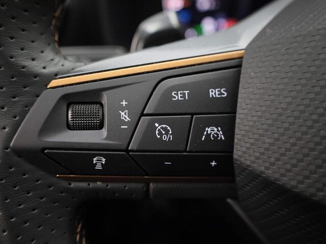 Cupra Leon 1.4e-Hybrid 150kW/204PK DSG · Navigatie · Stoel-& stuurverwarming · Parkeersensoren + Camera