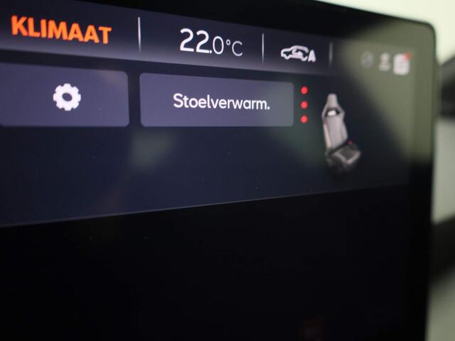 Cupra Leon 1.4e-Hybrid 150kW/204PK DSG · Navigatie · Stoel-& stuurverwarming · Parkeersensoren + Camera