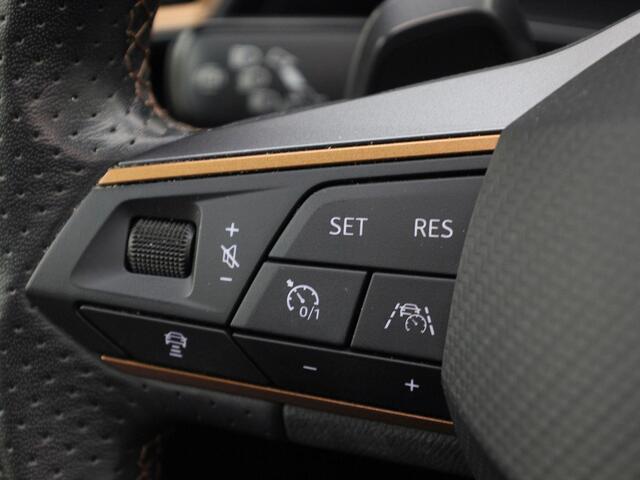 Cupra Leon 1.4 TSIeHybrid 150kW/204P PHEV DSG · Panoramadak · Parkeersensoren · Stoel- & stuurverwarming