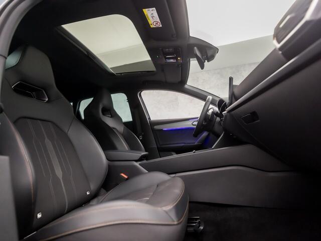 Cupra Leon 1.4 e-Hybrid VZ Performance 245Pk Automaat (SCHUIFDAK, APPLE CARPLAY, KUIPSTOELEN, SFEERVERLICHTING, ELEK BESTUURDERSSTOEL, GETINT GLAS, STUUR/STOELVERWARMING, CAMERA, ADAPTIVE CRUISE, KEYLESS, NIEUWE APK, NIEUWSTAAT)