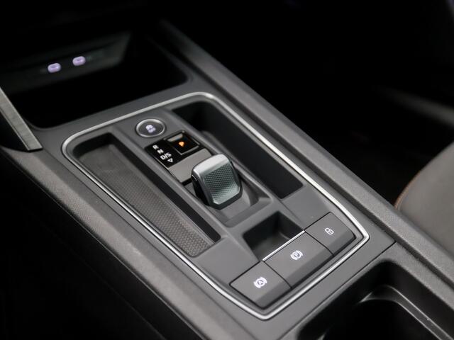 Cupra Leon 1.4 e-Hybrid VZ Performance 245Pk Automaat (SCHUIFDAK, APPLE CARPLAY, KUIPSTOELEN, SFEERVERLICHTING, ELEK BESTUURDERSSTOEL, GETINT GLAS, STUUR/STOELVERWARMING, CAMERA, ADAPTIVE CRUISE, KEYLESS, NIEUWE APK, NIEUWSTAAT)