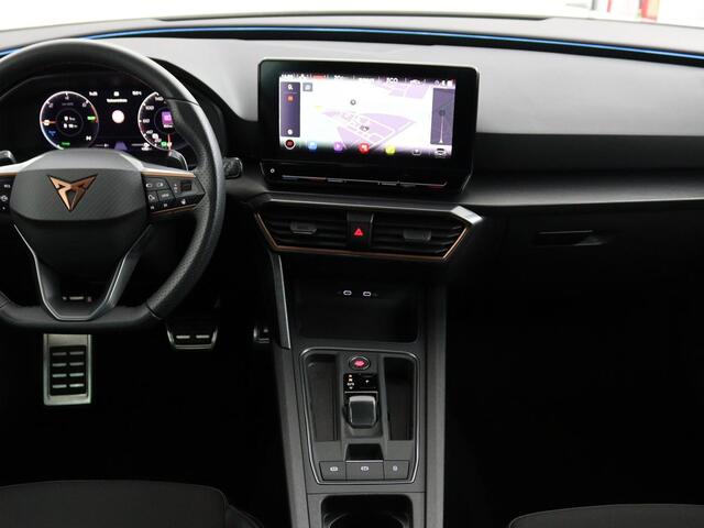 Cupra Leon 1.4 e-Hybrid VZ Business Panoramadak | LED | CarPlay | Sfeerverlichting | Stuur- en stoelverwarming | Camera | Adaptive Cruise | Dodehoek Detectie | LMV