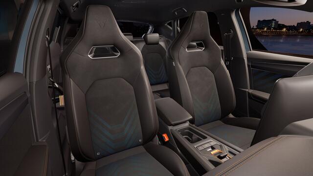 Cupra Leon 1.5 TSI e-Hybrid 204 6DSG Business | Achteruitrijcamera | Digitaal instrumentenpaneel (Virtual Cockpit) | Draadloze Apple CarPlay(TM), Android Auto(TM)