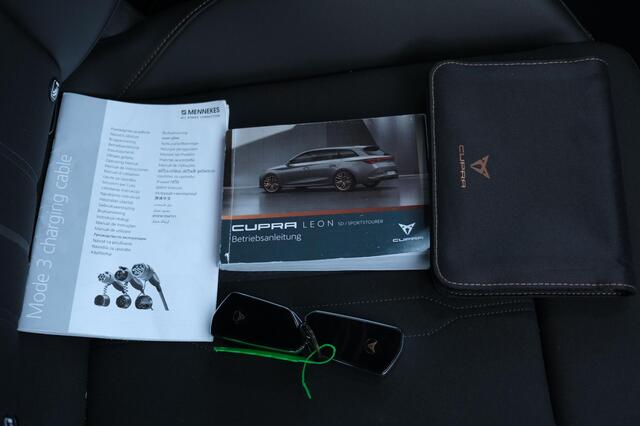 Cupra Leon 1.4 e-Hybrid VZ Performance | Adaptieve Cruise Control | Apple Carplay/Android Auto | DAB | Verwarmde Sportstoelen | Achteruitrijcamera |