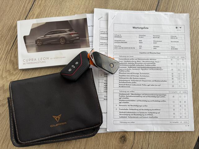 Cupra Leon 1.4 e-Hybrid VZ Adrenaline Prijs Inclusief Onderhoud & 12 Maand BOVAG Garantie | Kuipstoelen | Lederen Bekleding