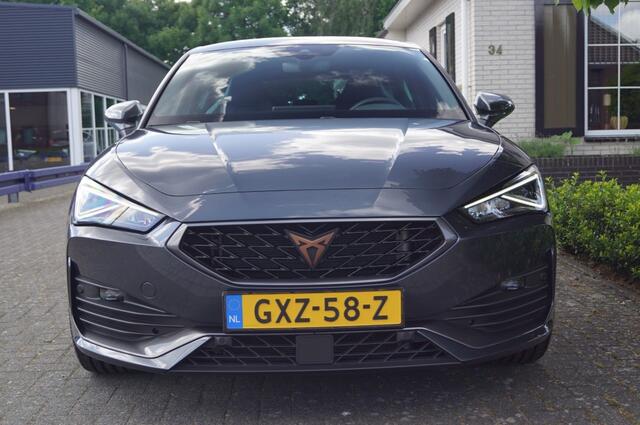 Cupra Leon 1.4 e-Hybrid TSI 204PK ACC/Navi/Camera/DCC/Virtual/Keyless/19inch