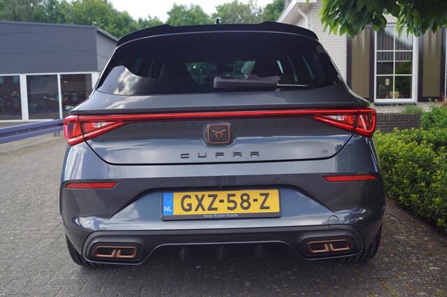 Cupra Leon 1.4 e-Hybrid TSI 204PK ACC/Navi/Camera/DCC/Virtual/Keyless/19inch