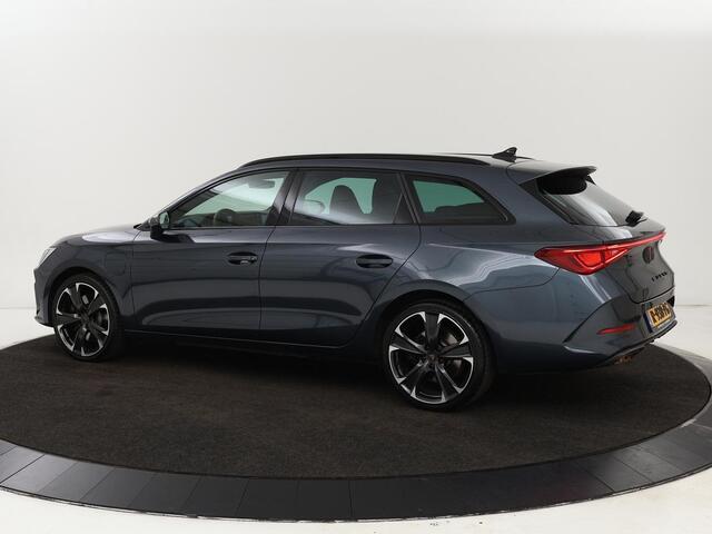 Cupra Leon 1.4 e-Hybrid VZ | 245pk | Leder | Stoel & stuurverwarming | Carplay | Adaptive cruise | Navigatie | Camera | Memory | Keyless | Full LED
