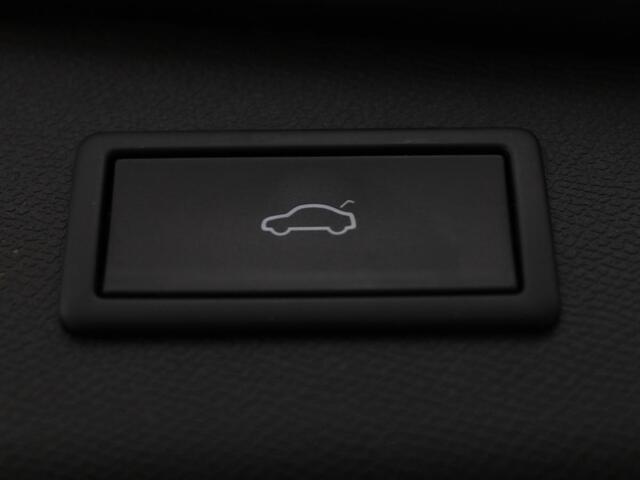 Cupra Leon 1.4 e-Hybrid VZ | 245pk | Leder | Stoel & stuurverwarming | Carplay | Adaptive cruise | Navigatie | Camera | Memory | Keyless | Full LED