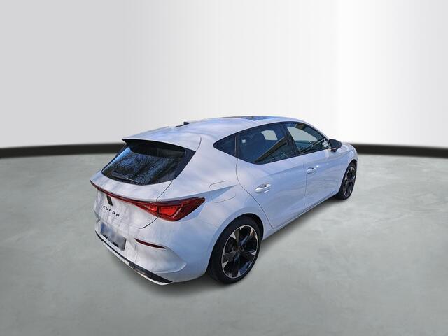 Cupra Leon 1.4 TSI eHybrid 204pk PHEV Essential / Panoramadak / Navi / Stoelverwarming / Wordt Verwacht