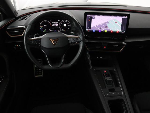 Cupra Leon 1.4 e-Hybrid VZ | 245pk | Stuurverwarming | Navigatie | Sfeerverlichting | Full LED | Keyless | Sportstoelen | Magnetic Tech Matt | PHEV