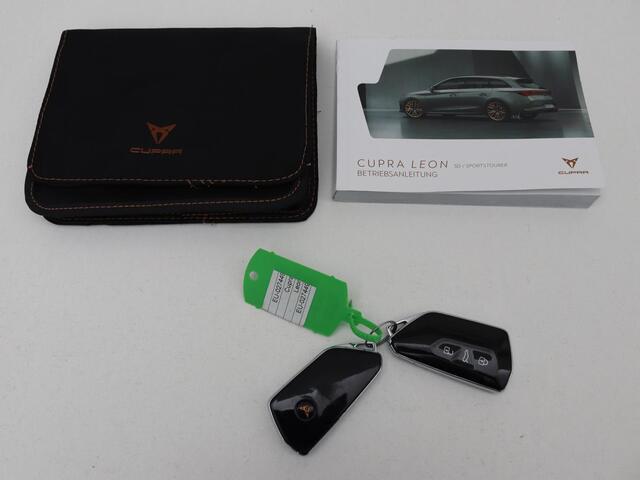 Cupra Leon 1.4 e-Hybrid VZ | 245pk | Stuurverwarming | Navigatie | Sfeerverlichting | Full LED | Keyless | Sportstoelen | Magnetic Tech Matt | PHEV