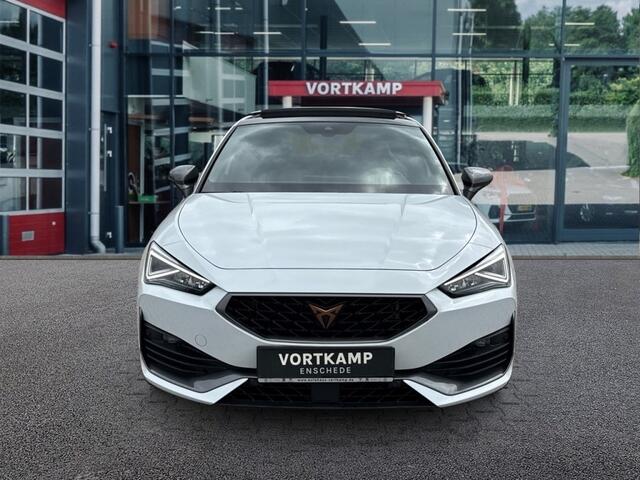 Cupra Leon 1.4 TSI DSG VZ E-HYBRID PANO-DAK/CAMERA/MEMORY/NAVI/ACC/STOELVERW