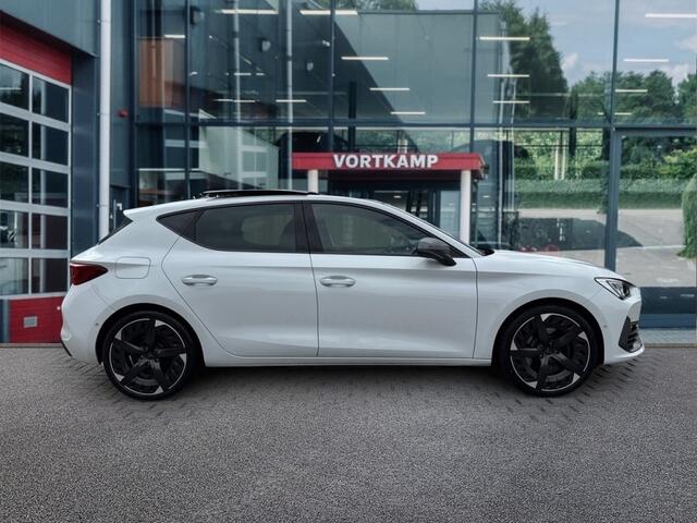 Cupra Leon 1.4 TSI DSG VZ E-HYBRID PANO-DAK/CAMERA/MEMORY/NAVI/ACC/STOELVERW