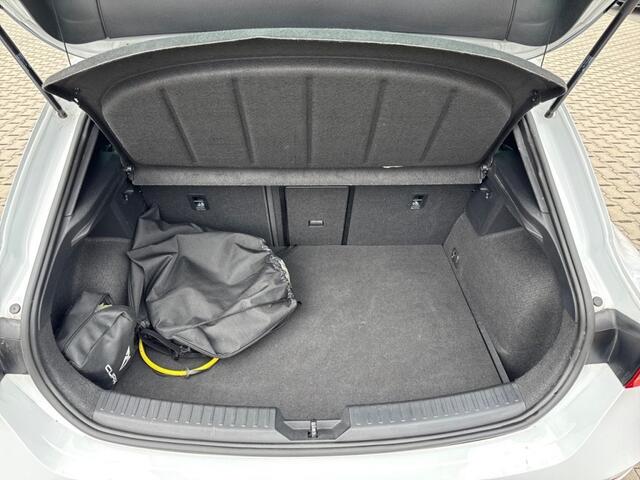 Cupra Leon 1.4 TSI DSG VZ E-HYBRID PANO-DAK/CAMERA/MEMORY/NAVI/ACC/STOELVERW