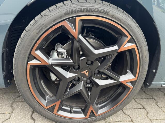 Cupra Leon 1.5 TSI e-Hybrid Business | Pano | DCC | Kuipstoel