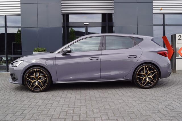 Cupra Leon 1.4 Hybrid 245pk VZ Performance / 19 LM /DCC /ACC / Camera