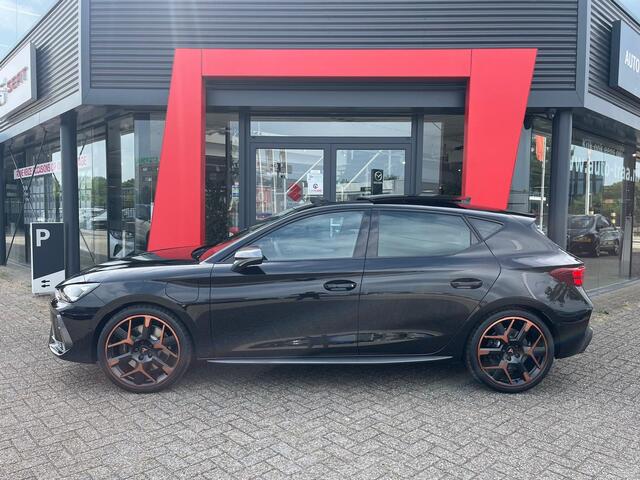 Cupra Leon 1.5 TSI 272pk e-Hybrid VZ Performance / Pano / Sennheiser audio / Side skirts /