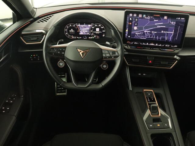 Cupra Leon 1.5 TSI e-Hybrid | Stoel & stuurverwarming | Camera | Adaptive cruise | Carplay | Navigatie | Matrix LED | Sfeerverlichting | PHEV | Plug In