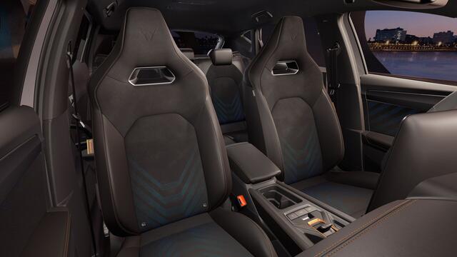 Cupra Leon 1.5 TSI e-Hybrid 272 6DSG VZ Performance | Achteruitrijcamera | Digitaal instrumentenpaneel (Virtual Cockpit) | Draadloze Apple CarPlay(TM), Android Auto(TM)