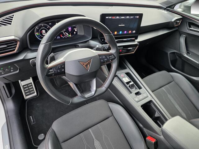 Cupra Leon 1.4 e-Hybrid VZ Performance 245pk/Apple Carplay/Parkeersens. rondom+camera/ACC/Stoel&Stuurverw./DAB+/DCC/19''LMV/(MET GARANTIE*)
