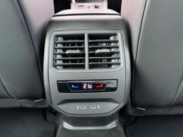 Cupra Leon Sportstourer 1.4 e-Hybrid Performance | ACC | Elk Stoel / Trekha