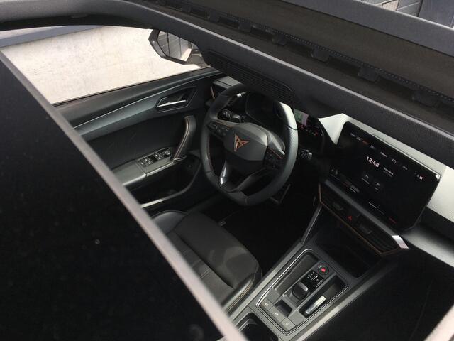 Cupra Leon 1.4 e-Hybrid VZ Pano