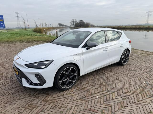 Cupra Leon 1.5 TSI e-Hybrid VZ 272 PK Extreme 200kW Full Hybrid Long Range 19 inch LM
