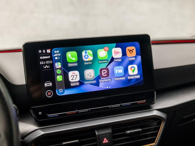 Cupra Leon 1.4 e-Hybrid VZ Sport 245Pk Automaat (APPLE CARPLAY, GROOT NAVI, CAMERA, KUIPSTOELEN, STUUR/STOELVERWARMING, KEYLESS, SFEERVERLICHTING, GETINT GLAS, ADAPTIVE CRUISE, NIEUWSTAAT)