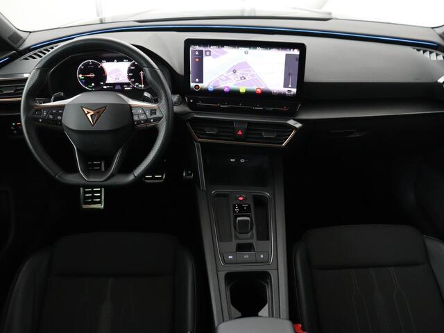 Cupra Leon 1.4 e-Hybrid VZ Business | 245pk | Origineel NL | Trekhaak | Stuurverwarming | Carplay | Adaptive cruise | Sfeerverlichting | Navigatie | Parkeerhulp | Keyless | PHEV | Plug In