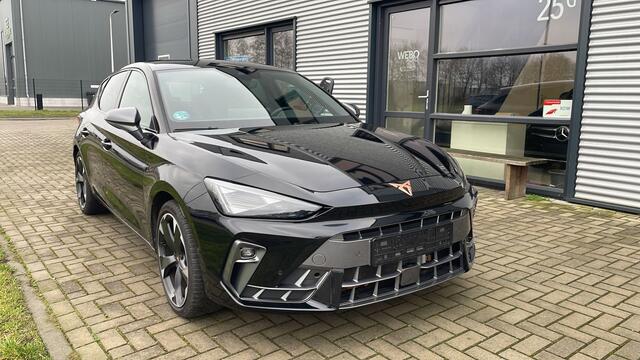 Cupra Leon 1.5 TSI e-Hybrid 2025 km 21.000 Facelift SOH 99,9% Stoelverwarming Kuipstoelen 18" LMW