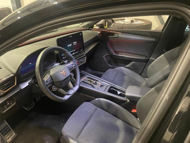 Cupra Leon 1.5 TSI e-Hybrid 2025 km 21.000 Facelift SOH 99,9% Stoelverwarming Kuipstoelen 18" LMW