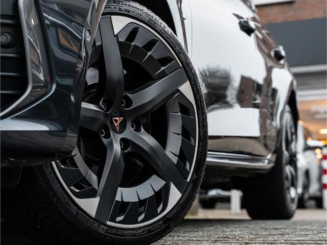 Cupra Leon 1.4 e-Hybrid VZ Adrenaline KUIPSTOELEN 19 INCH CAMERA ELEK STOEL