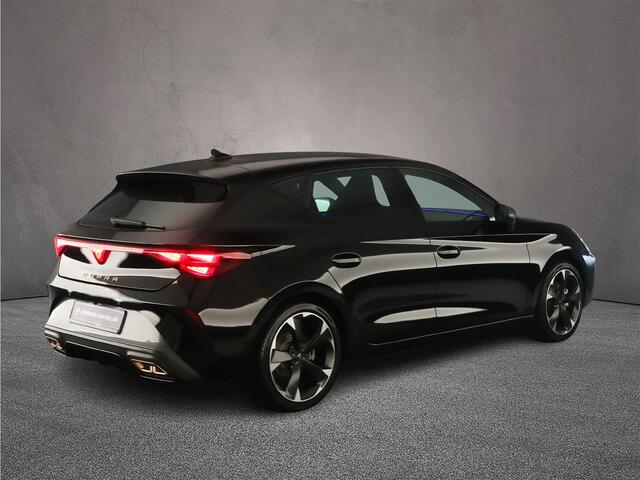 Cupra Leon Business 1.5 TSI eHybrid 204pk DSG Automaat Adaptive cruise control, Achteruitrijcamera, Navigatie, Stuurwiel verwarmd, LED koplampen, Stoelverwarming