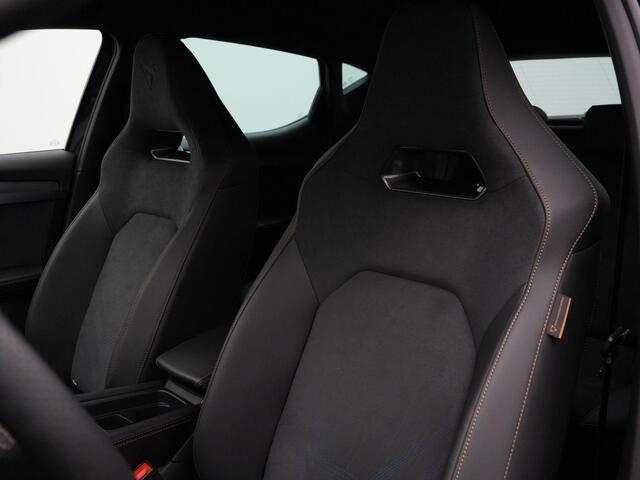 Cupra Leon 1.5 TSI 272 pk DSG e-Hybrid VZ Performance | Leder/alcantara | Geheugenstoel | Sennheiser | Adaptief sportonderstel | Matrix LED