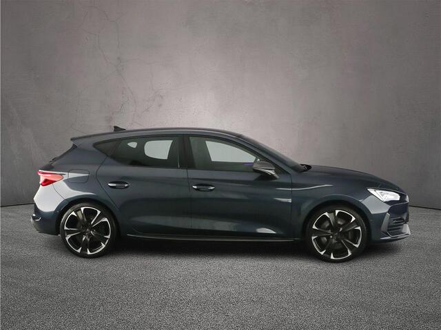 Cupra Leon VZ Adrenaline 1.4 TSI eHybrid 245pk DSG Automaat Adaptive cruise control, Navigatie, Stuurwiel verwarmd, LED koplampen, Stoelverwarming, Achteruitrijcamera