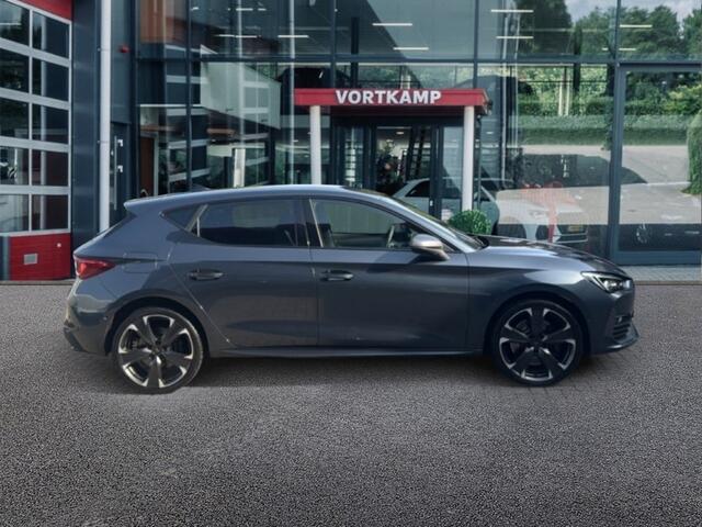 Cupra Leon 1.4 TSI VZ E-HYBRID CAMERA/ACC/STOEL+STUURVERW/NAVI/CARPLAY