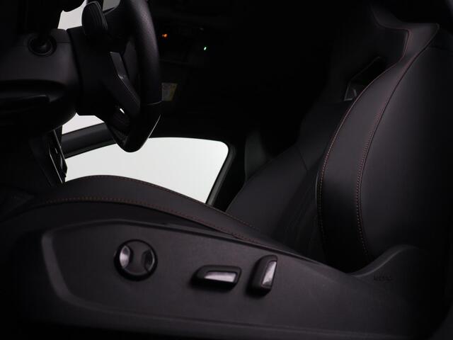 Cupra Leon 1.4 eHybrid | Carplay | Stoelverwarming | Adaptive cruise | Memory | Camera | Sfeerverlichting | Keyless | Sportstoelen | Navigatie | Full LED | Parkeerhulp | PHEV | Plug In