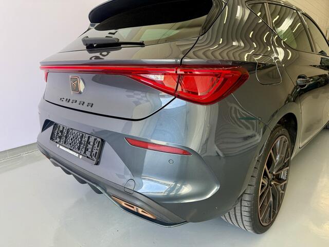 Cupra Leon 1.4 e-Hybrid Carplay / LM 19 inch / Achteruitrijcamera / Parkeersensoren V+A / LED /VOL