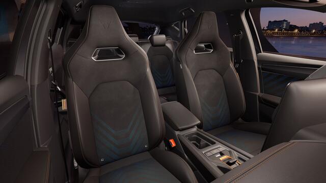 Cupra Leon 1.5 TSI e-Hybrid 204 6DSG Business | Achteruitrijcamera | Digitaal instrumentenpaneel (Virtual Cockpit) | Draadloze Apple CarPlay(TM), Android Auto(TM)