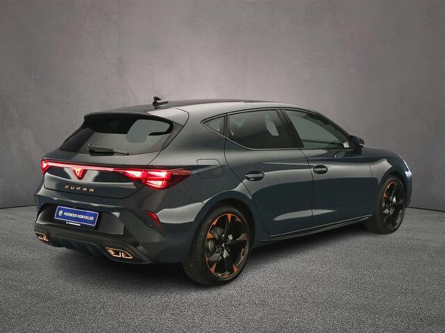 Cupra Leon Business 1.5 TSI eHybrid 204pk DSG Automaat Panoramadak, Sennheiser audio, Adaptive cruise control, Achteruitrijcamera, LED koplampen, Parkeersensoren