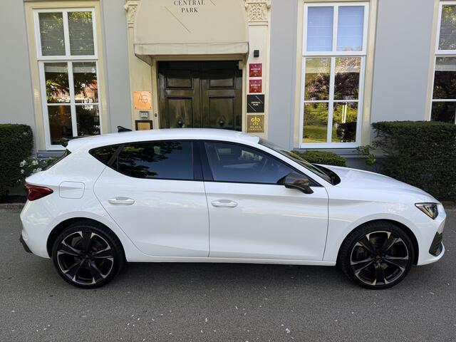 Cupra Leon 1.4 e-Hybrid, Stuurwielverwarming, Sportstoelen
