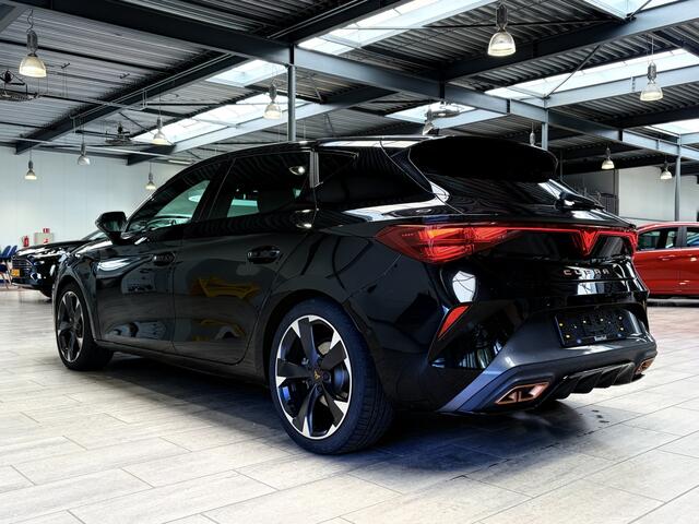 Cupra Leon 1.5 TSI e-Hybrid 204pk Business | Stoel- en stuurwiel verwarming | Adapt. Cruise | FACELIFT | 1/2 leer | Fabrieksgarantie t/m 05-2029 |
