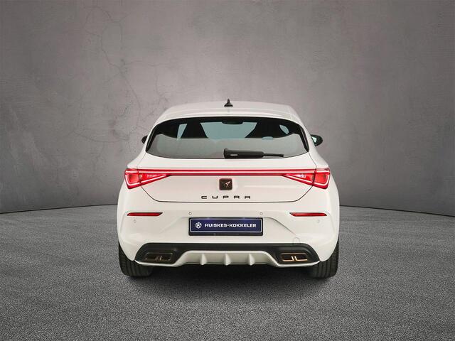 Cupra Leon Business 1.4 TSI eHybrid 204pk DSG Automaat Cruise control, Navigatie, Parkeersensor achter, LED koplampen, Stoelverwarming, App connect, Stuurwiel verwarmd