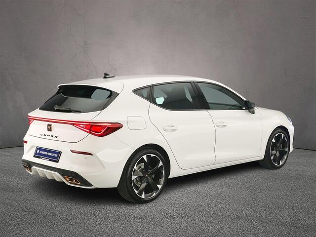 Cupra Leon Business 1.4 TSI eHybrid 204pk DSG Automaat Cruise control, Navigatie, Parkeersensor achter, LED koplampen, Stoelverwarming, App connect, Stuurwiel verwarmd