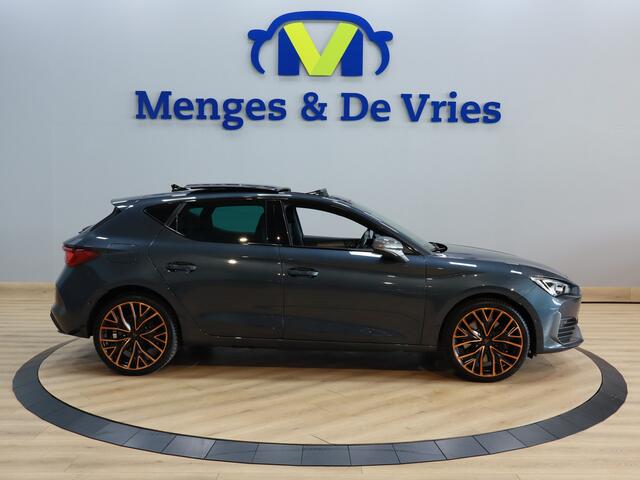 Cupra Leon 1.4 e-Hybrid VZ Copper Edition Airco ECC | Panorama | Memory | NAP | Stoel/Stuurwielverwarming | Sfeer | Apple Carplay